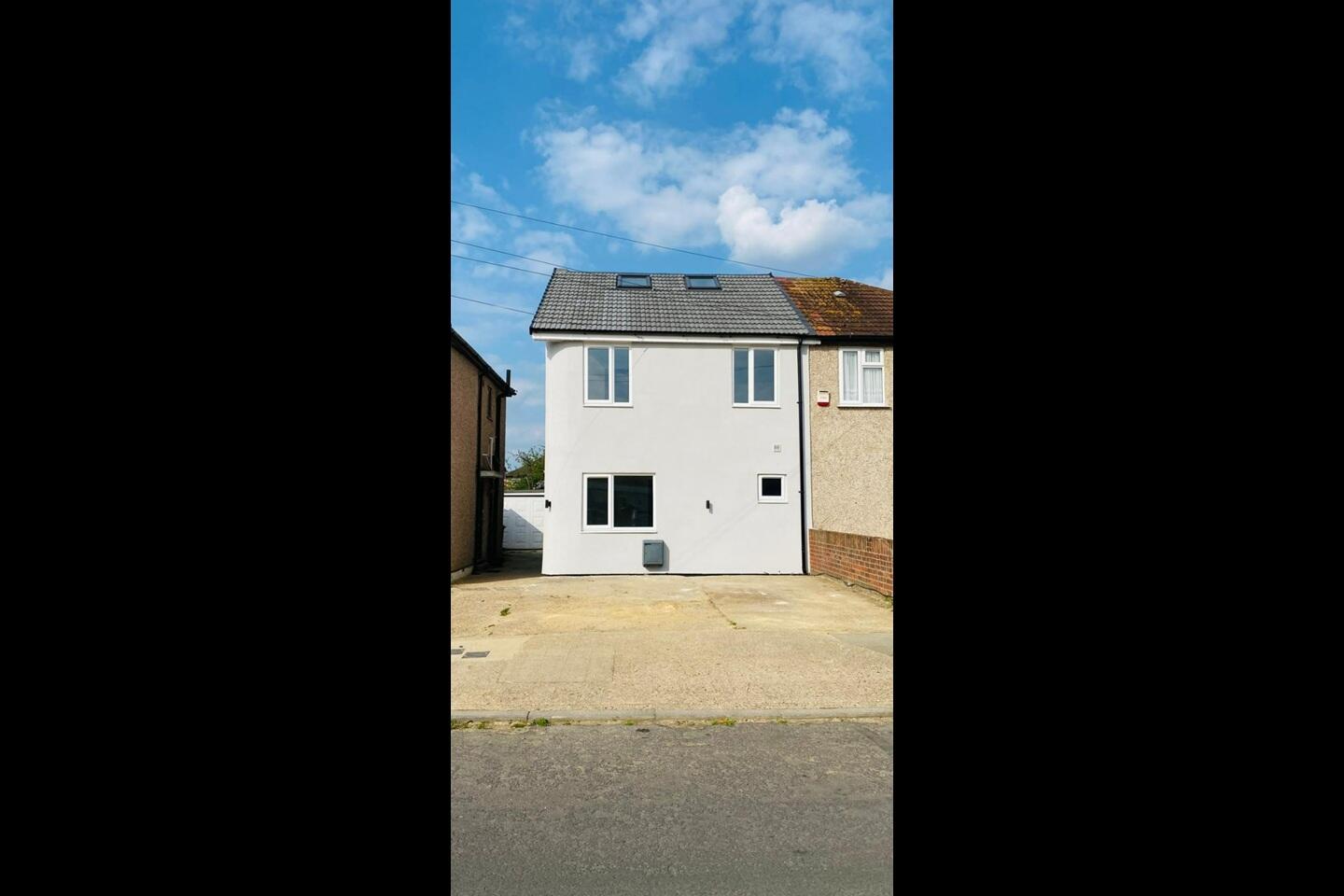 6 bed property in Chaucer Avenue, Hayes